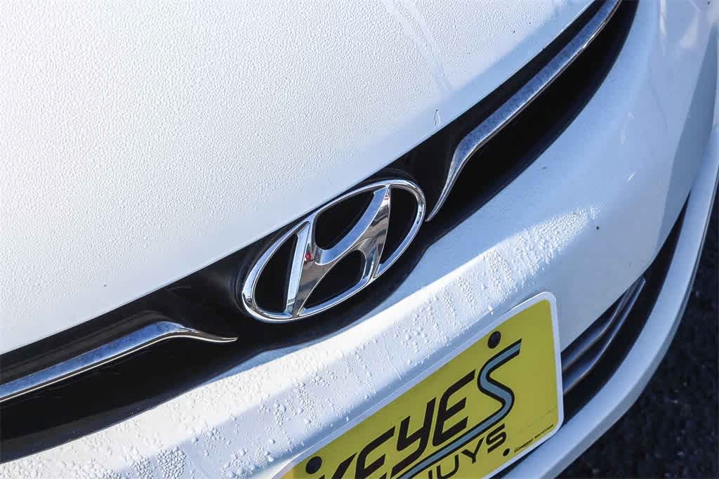 Thumbnail: 2013 Hyundai Elantra - 11