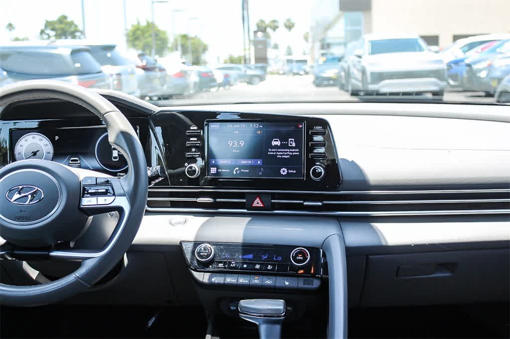 2022 Hyundai Elantra SEL 14