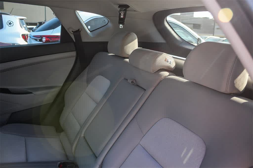 Thumbnail: 2016 Hyundai Tucson - 18
