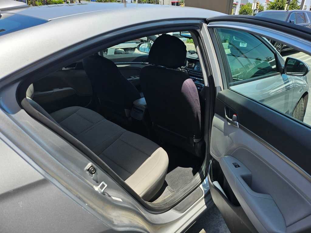 Thumbnail: 2020 Hyundai Elantra - 11