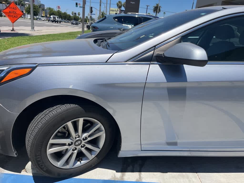 Thumbnail: 2016 Hyundai Sonata - 3