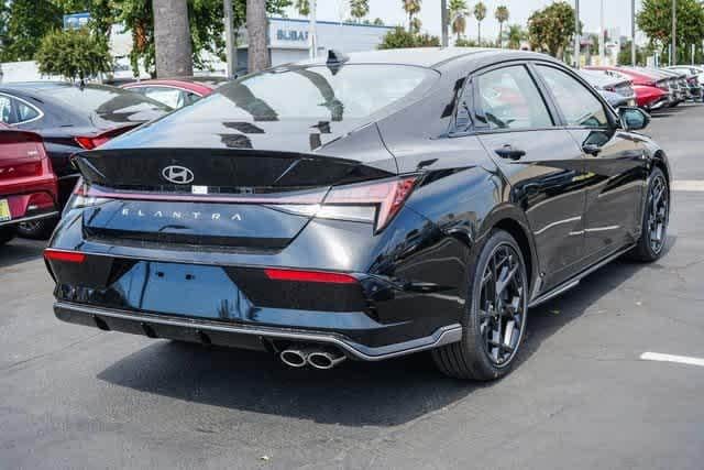Thumbnail: 2025 Hyundai Elantra - 4