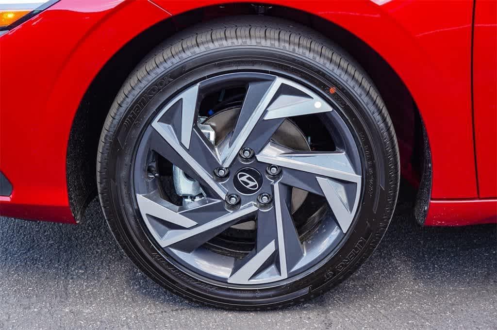 Thumbnail: 2025 Hyundai Elantra - 9