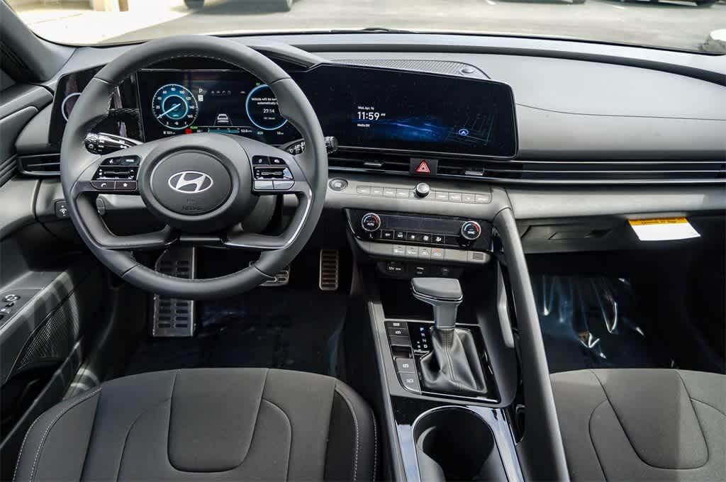 Thumbnail: 2025 Hyundai Elantra - 14