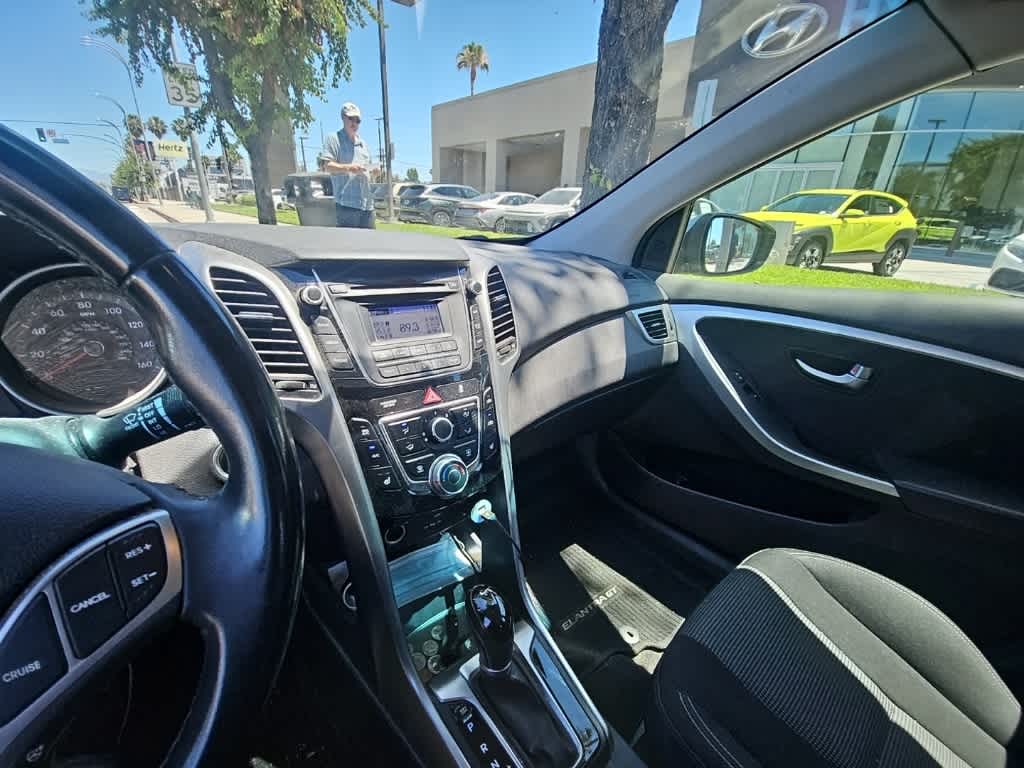 Thumbnail: 2016 Hyundai Elantra - 6