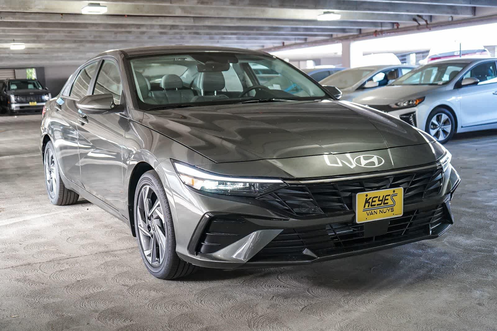 Thumbnail: 2026 Hyundai Elantra - 3