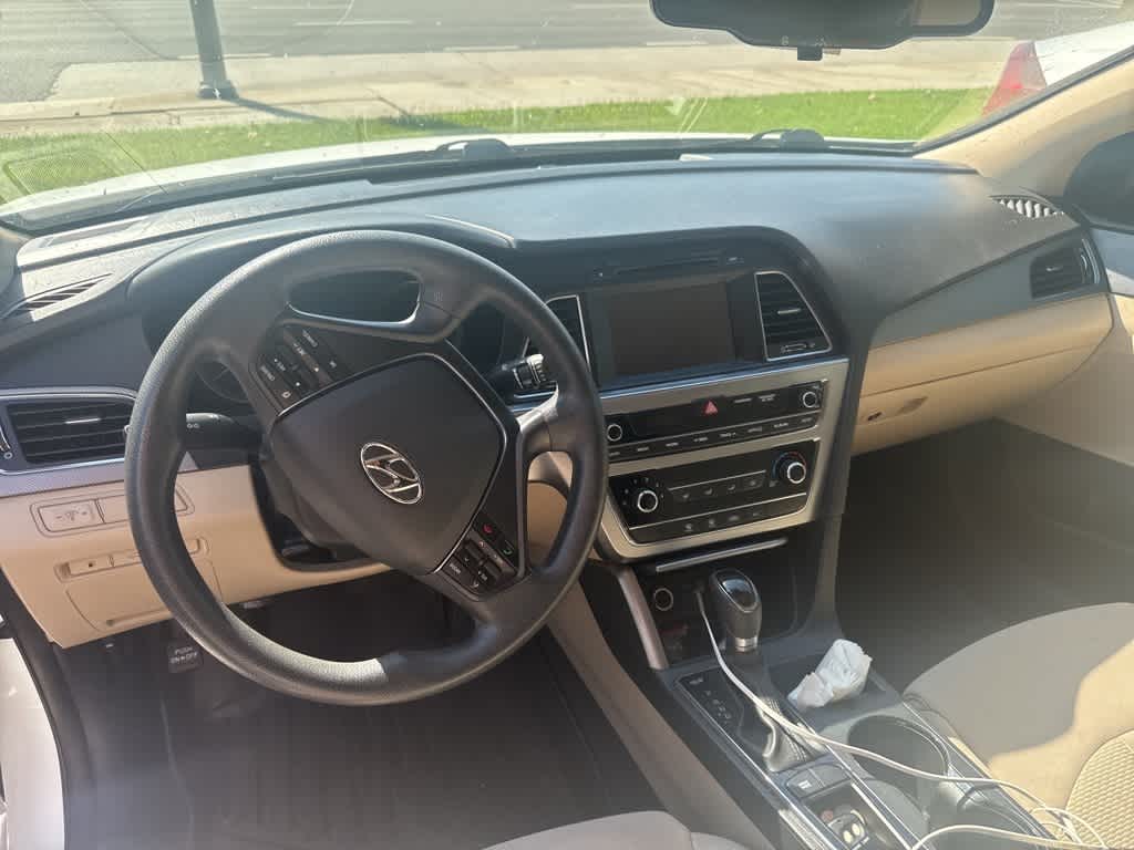 Thumbnail: 2016 Hyundai Sonata - 4