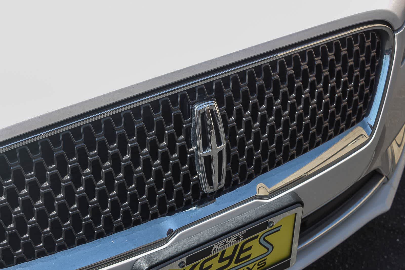 Thumbnail: 2019 Lincoln MKZ - 16