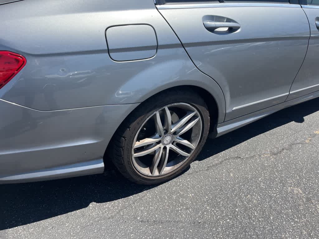 Thumbnail: 2013 Mercedes-Benz C-Class - 18