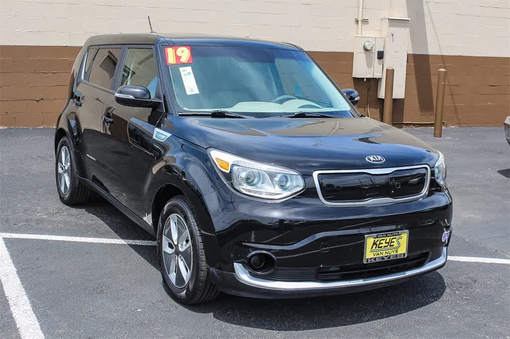 Thumbnail: 2019 Kia Soul EV - 3