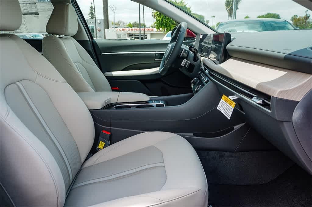 Thumbnail: 2025 Hyundai Sonata - 18