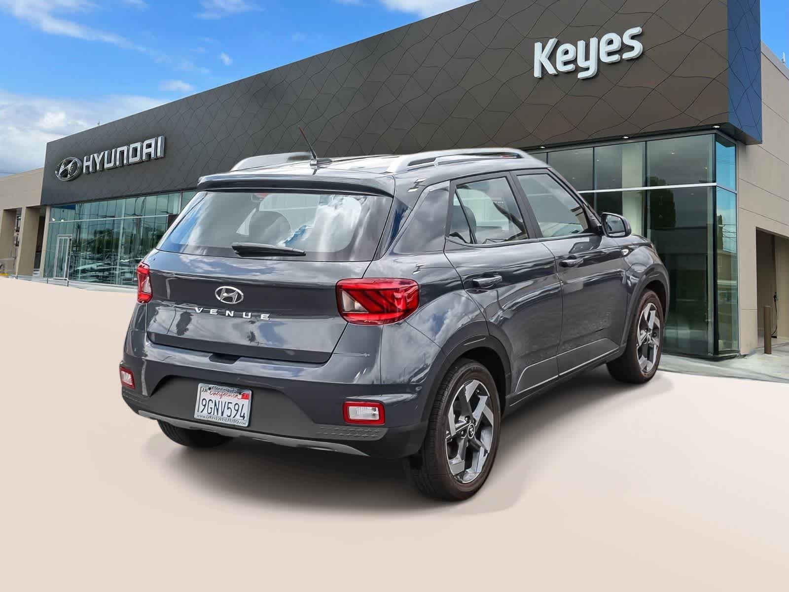 Thumbnail: 2023 Hyundai Venue - 3