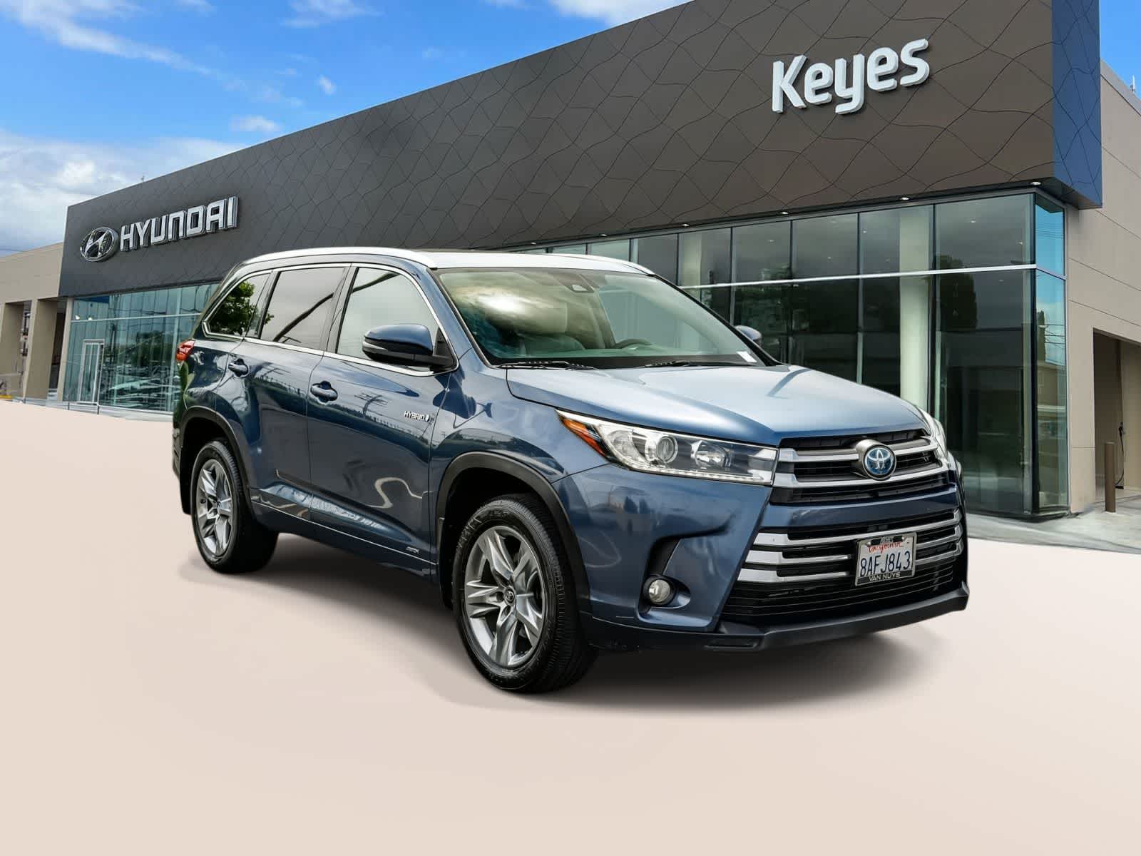 Thumbnail: 2017 Toyota Highlander - 6