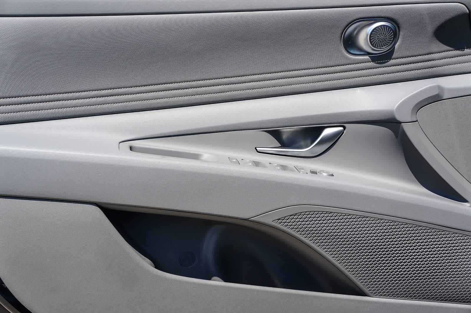 Thumbnail: 2025 Hyundai Elantra - 19