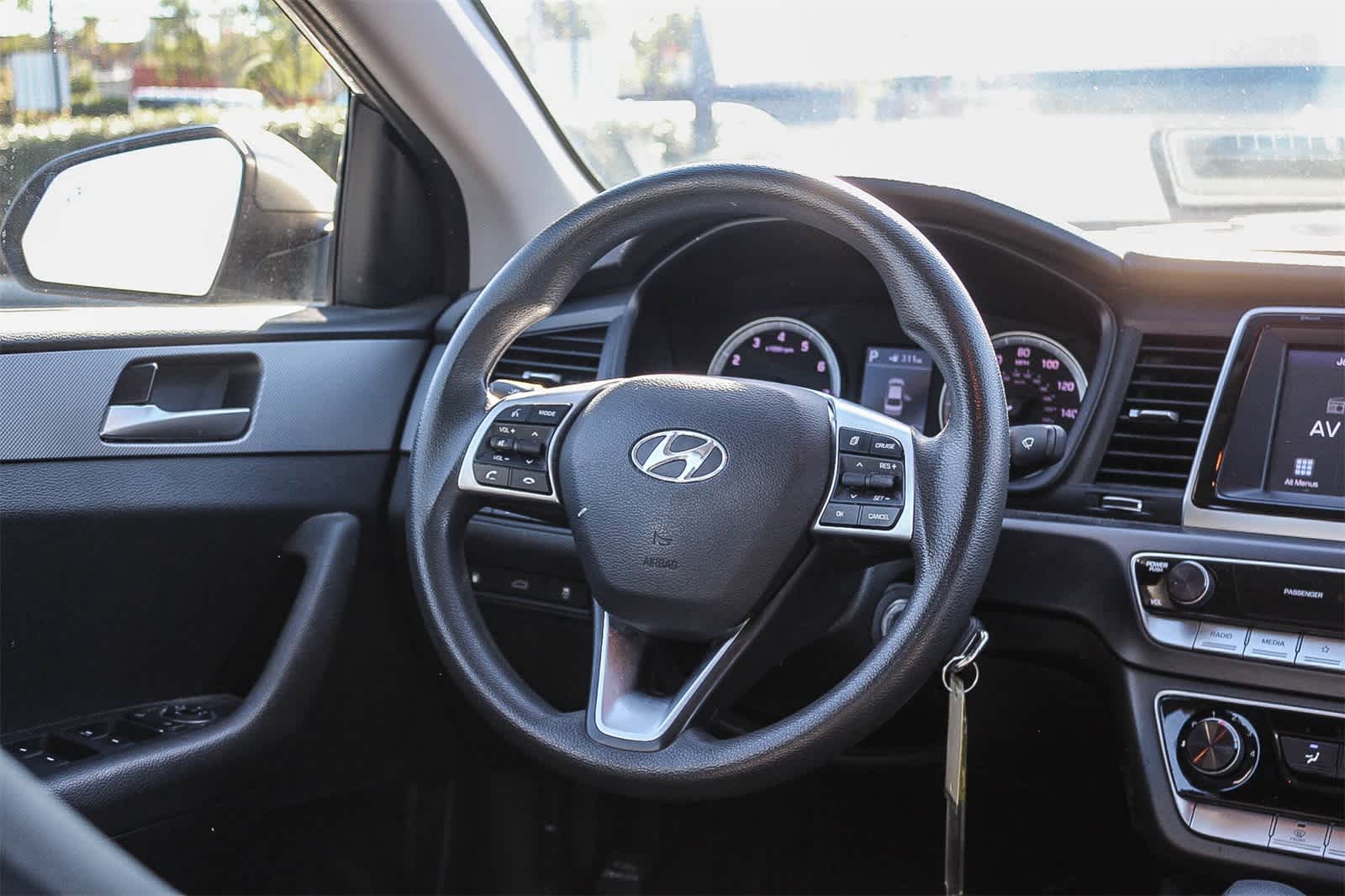 Thumbnail: 2019 Hyundai Sonata - 14