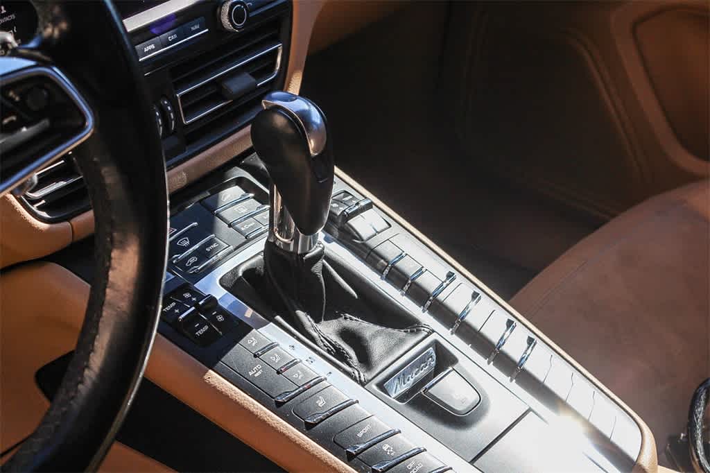 Thumbnail: 2019 Porsche Macan - 21