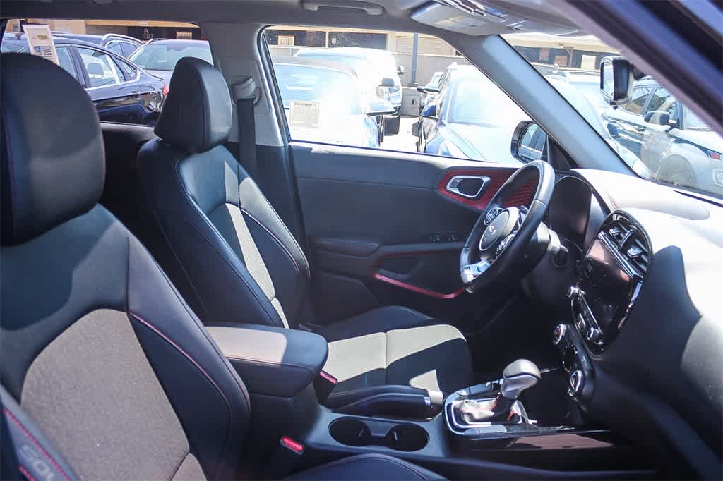 Thumbnail: 2023 Kia Soul - 16