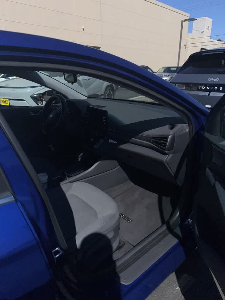 Thumbnail: 2022 Hyundai Ioniq - 16