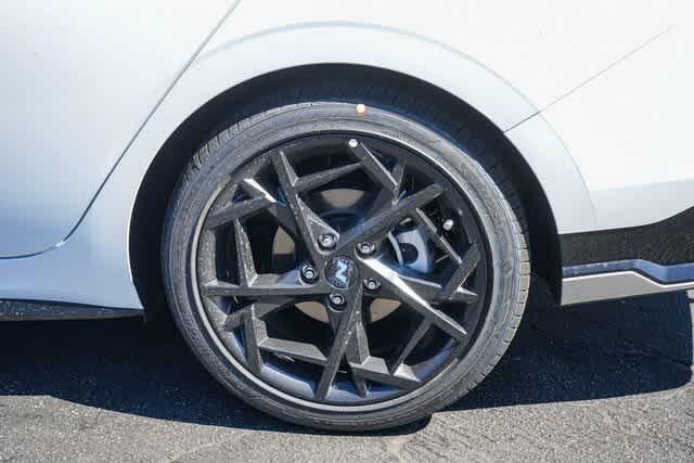 2025 Hyundai Elantra N Line 16