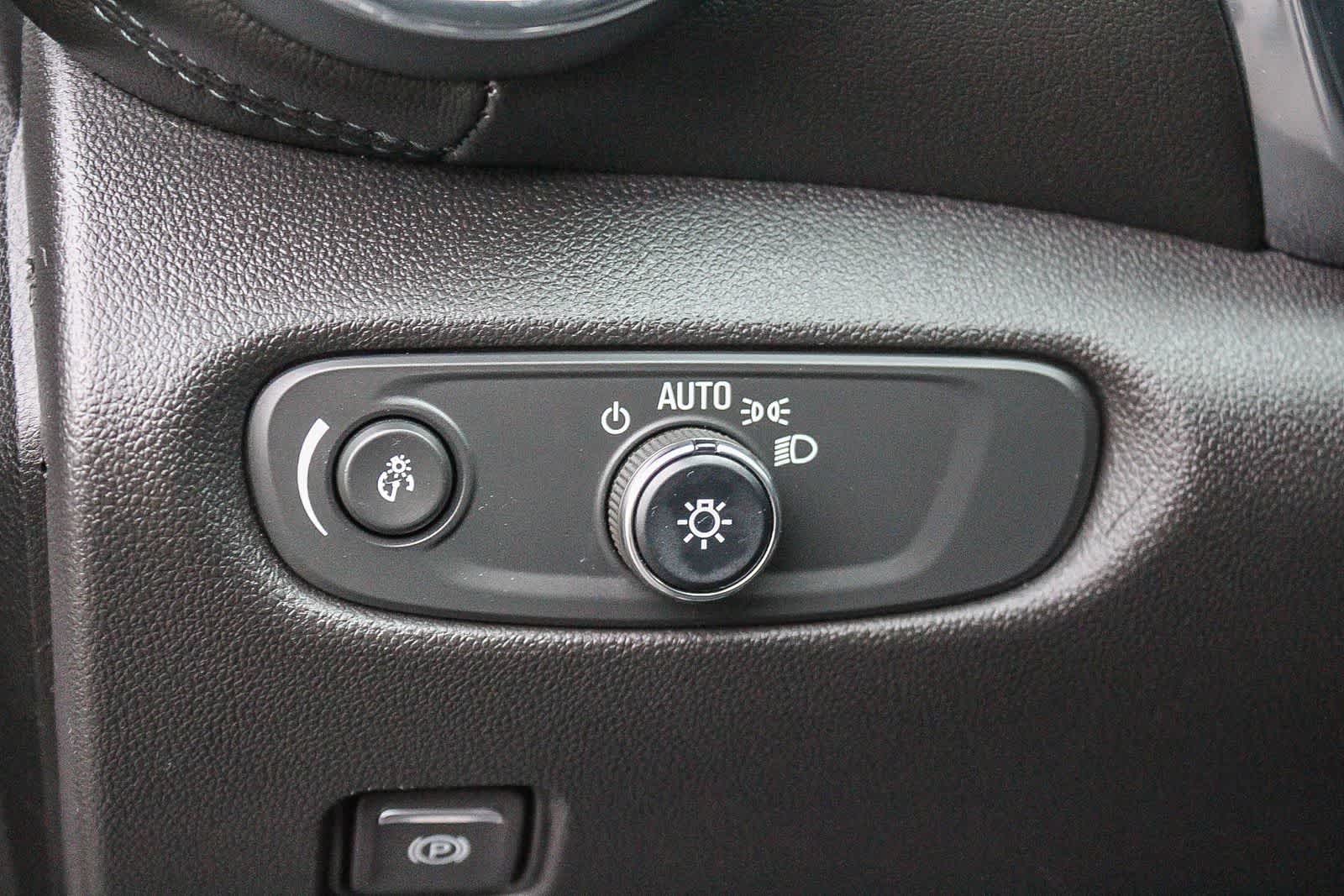 Thumbnail: 2022 Chevrolet Blazer - 29