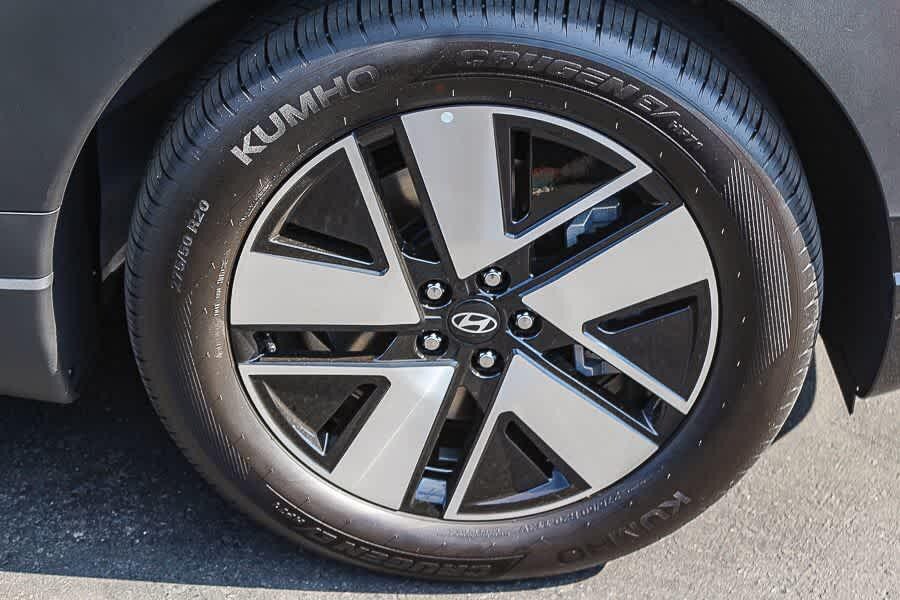 Thumbnail: 2026 Hyundai Ioniq - 11