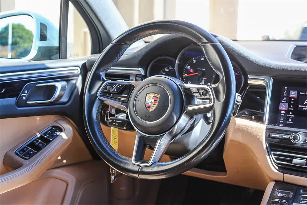 Thumbnail: 2019 Porsche Macan - 16
