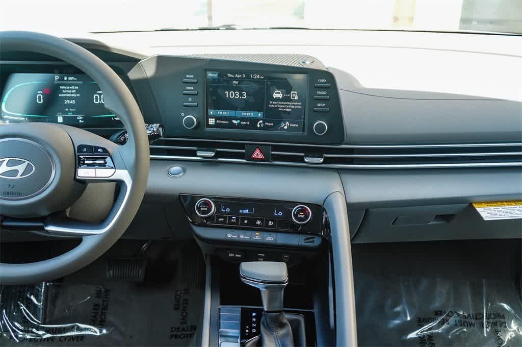 Thumbnail: 2025 Hyundai Elantra - 13