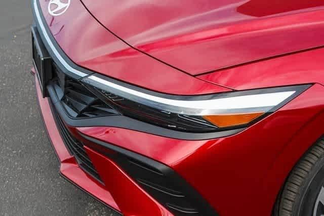 Thumbnail: 2025 Hyundai Elantra - 10