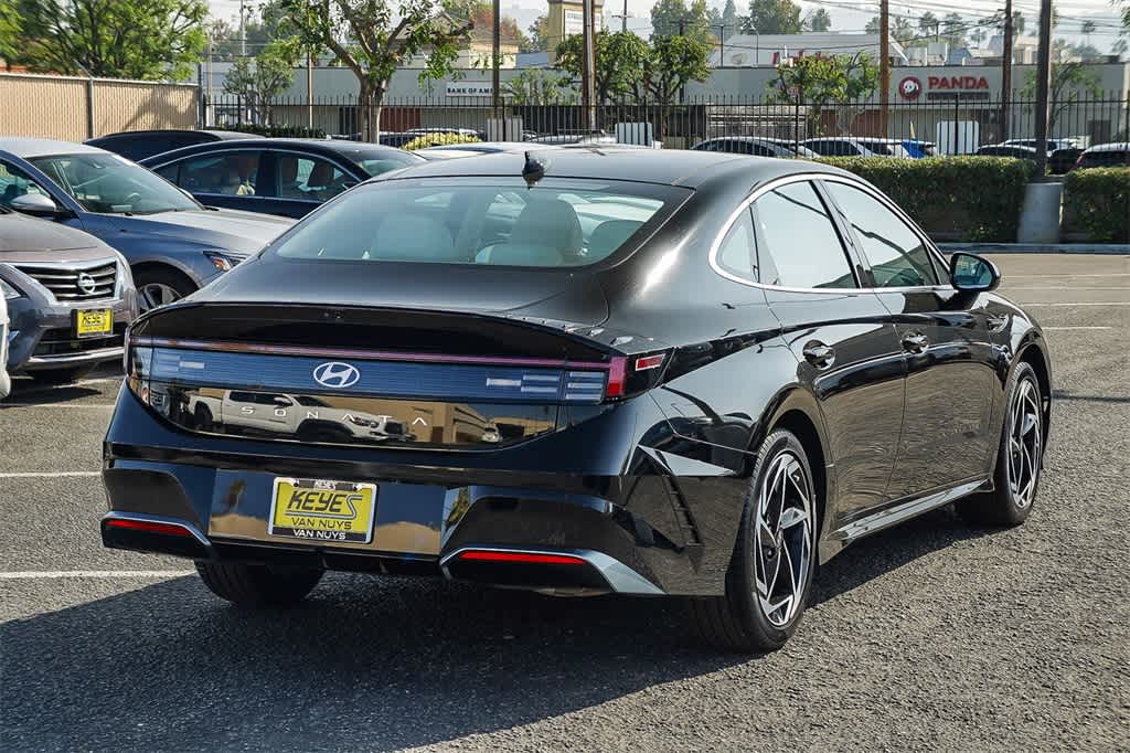 Thumbnail: 2024 Hyundai Sonata - 4