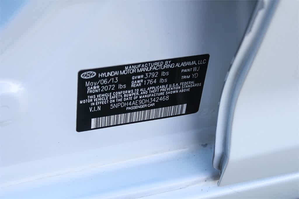 Thumbnail: 2013 Hyundai Elantra - 27