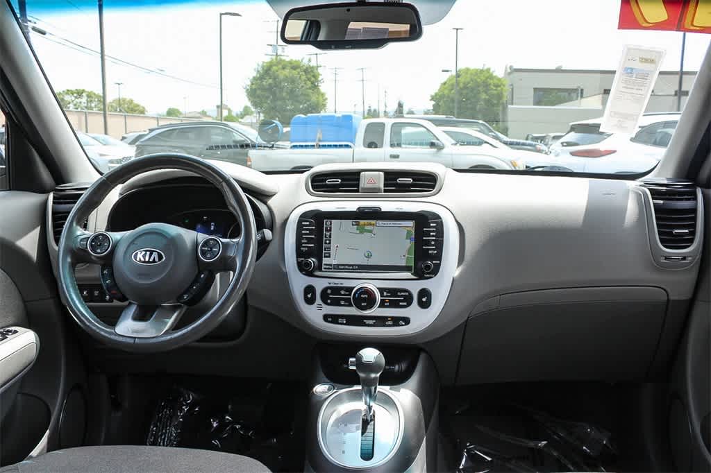 Thumbnail: 2019 Kia Soul EV - 12