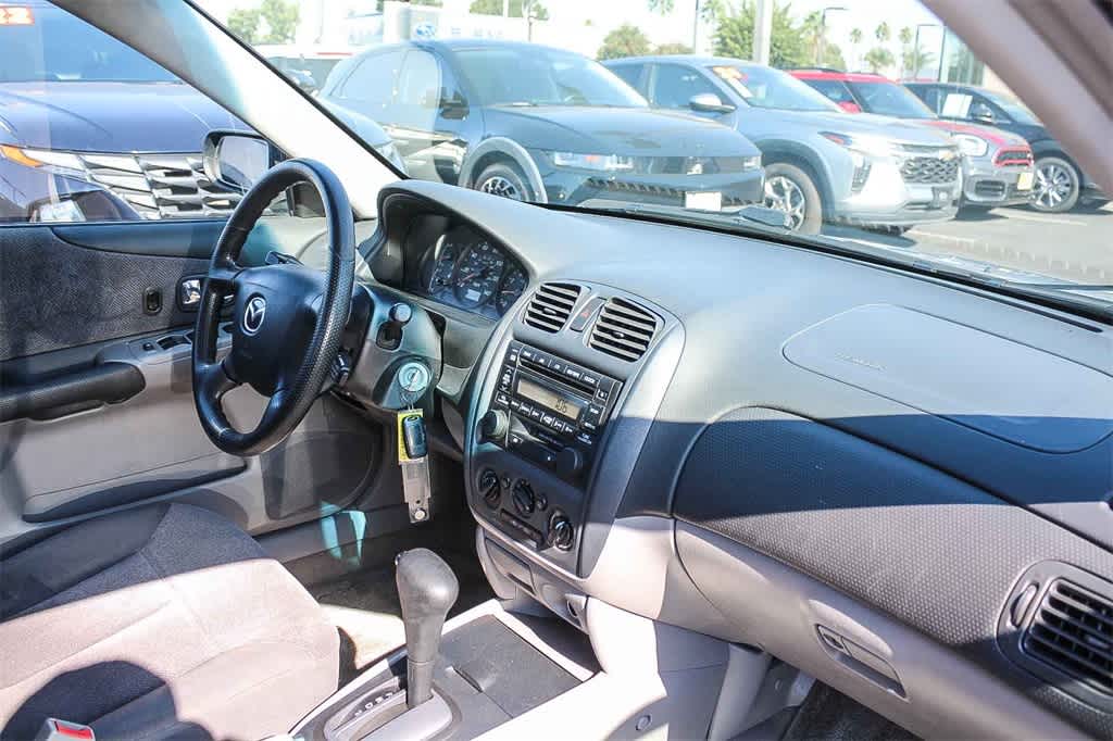 Thumbnail: 2001 Mazda Protege - 16
