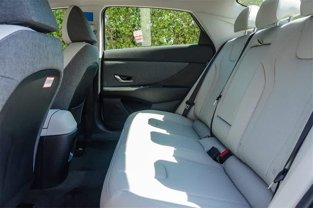 Thumbnail: 2025 Hyundai Elantra - 21