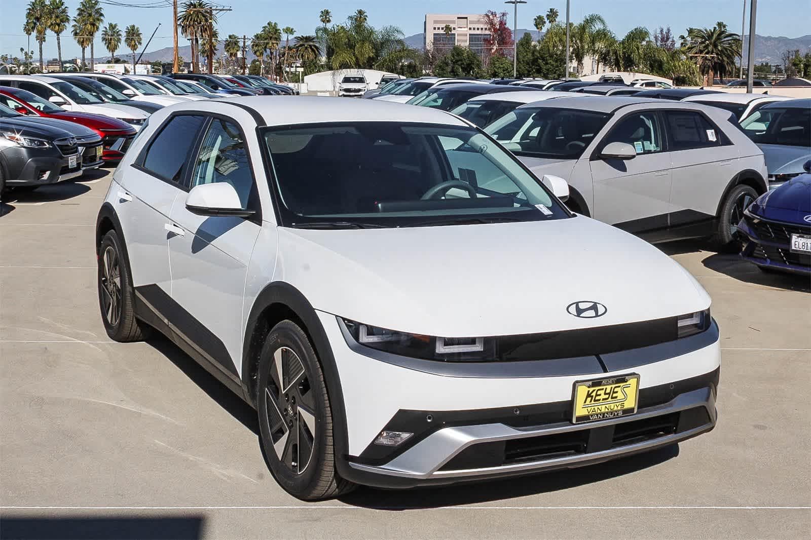 Thumbnail: 2026 Hyundai Ioniq 5 - 3