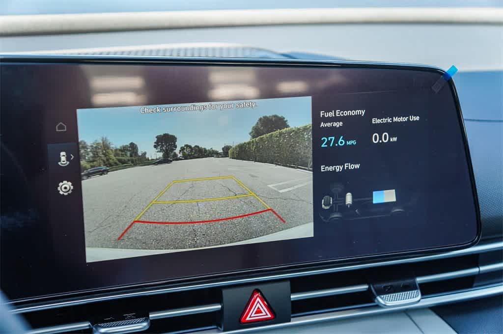 Thumbnail: 2025 Hyundai Elantra - 25