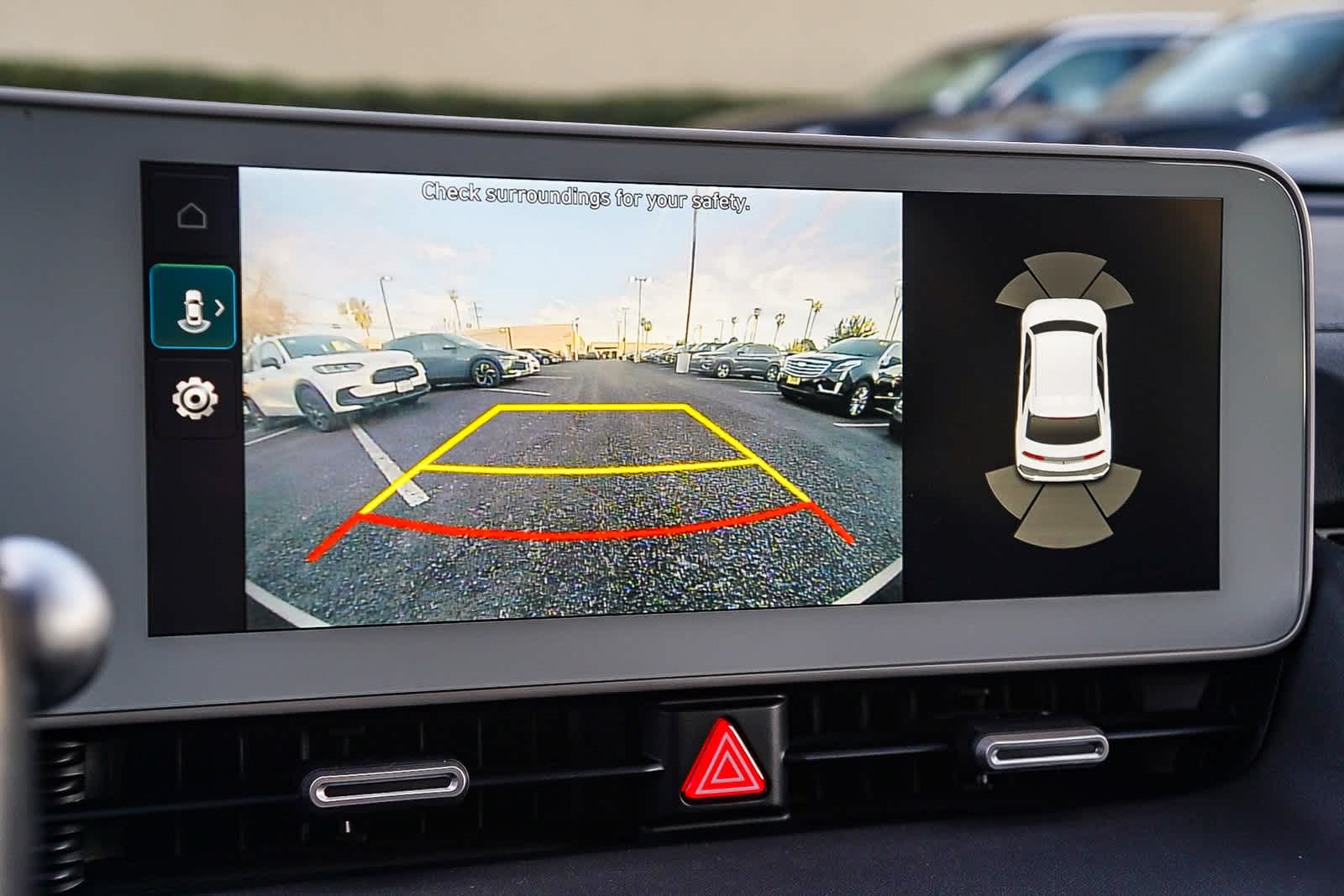 Thumbnail: 2022 Hyundai Ioniq 5 - 32