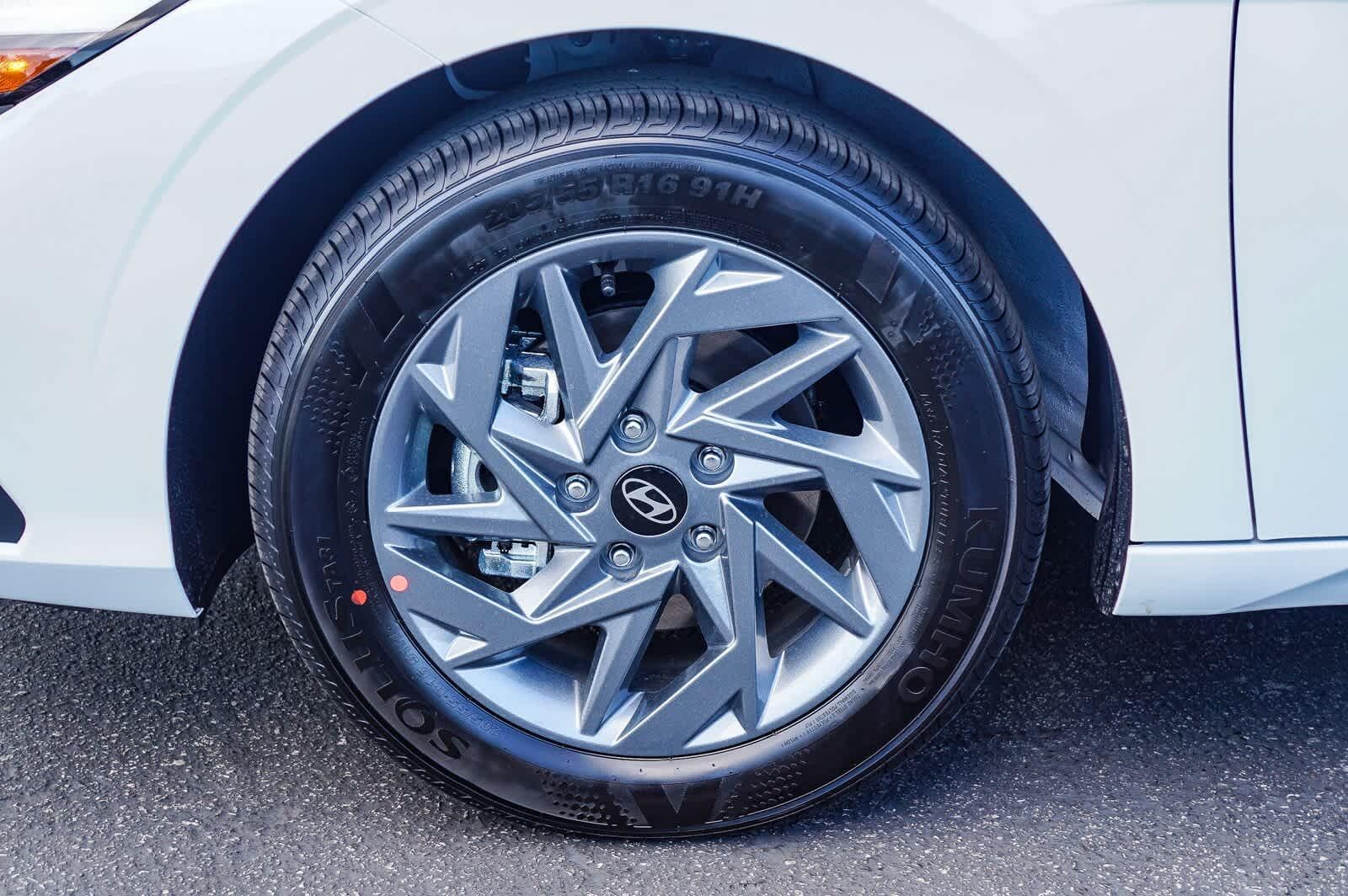 Thumbnail: 2025 Hyundai Elantra - 11