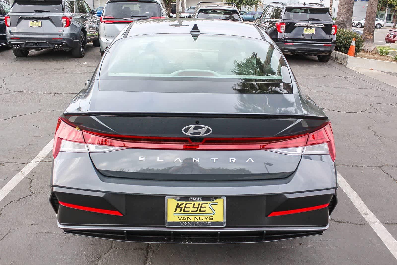 Thumbnail: 2026 Hyundai Elantra - 4