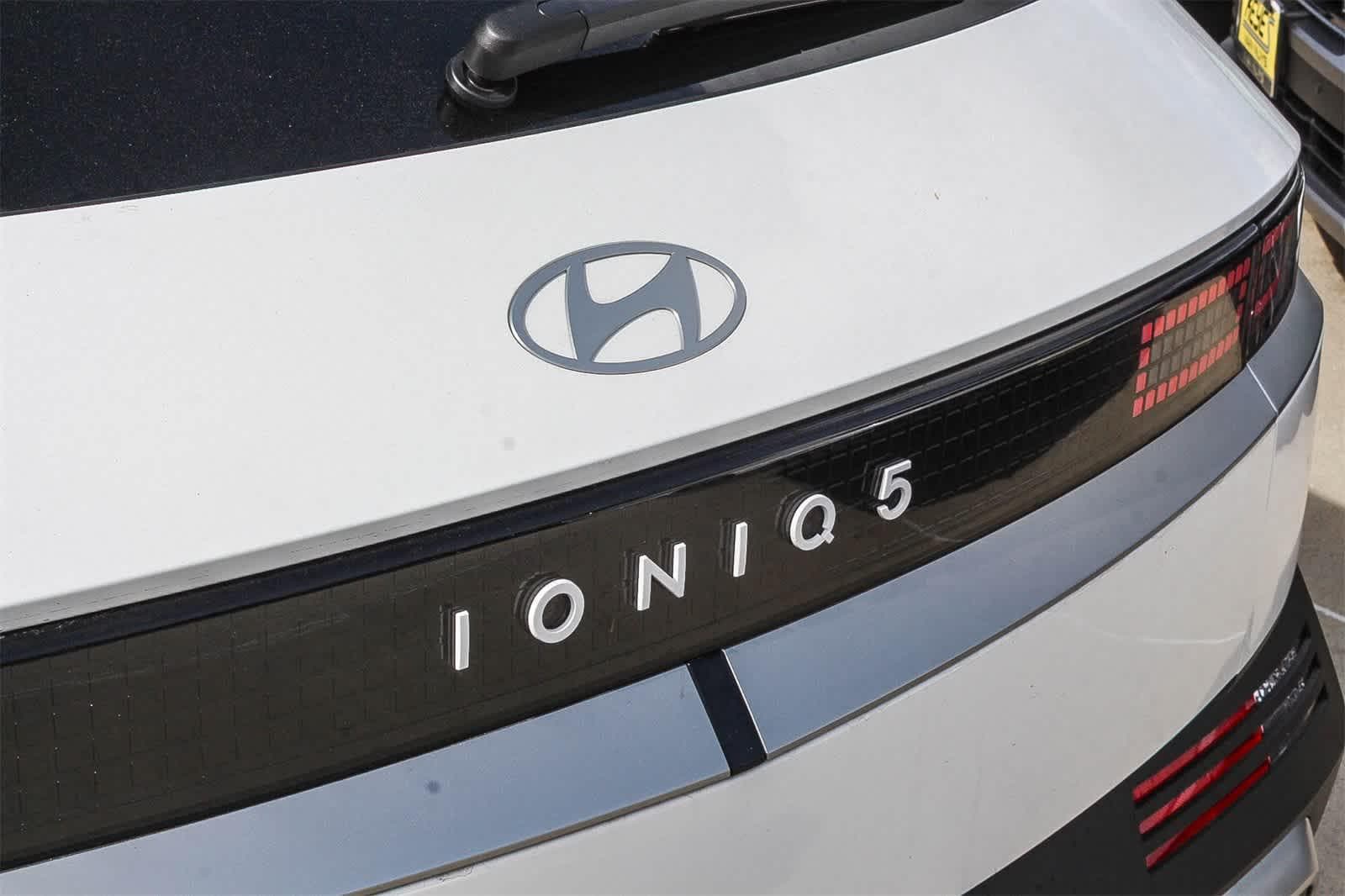 Thumbnail: 2026 Hyundai Ioniq 5 - 14