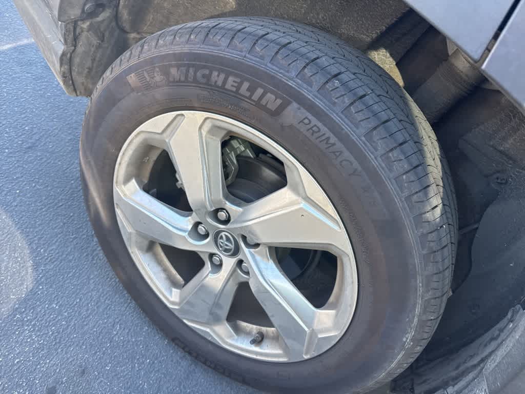 Thumbnail: 2019 Toyota RAV4 - 10
