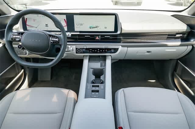 Thumbnail: 2023 Hyundai Ioniq 6 - 12