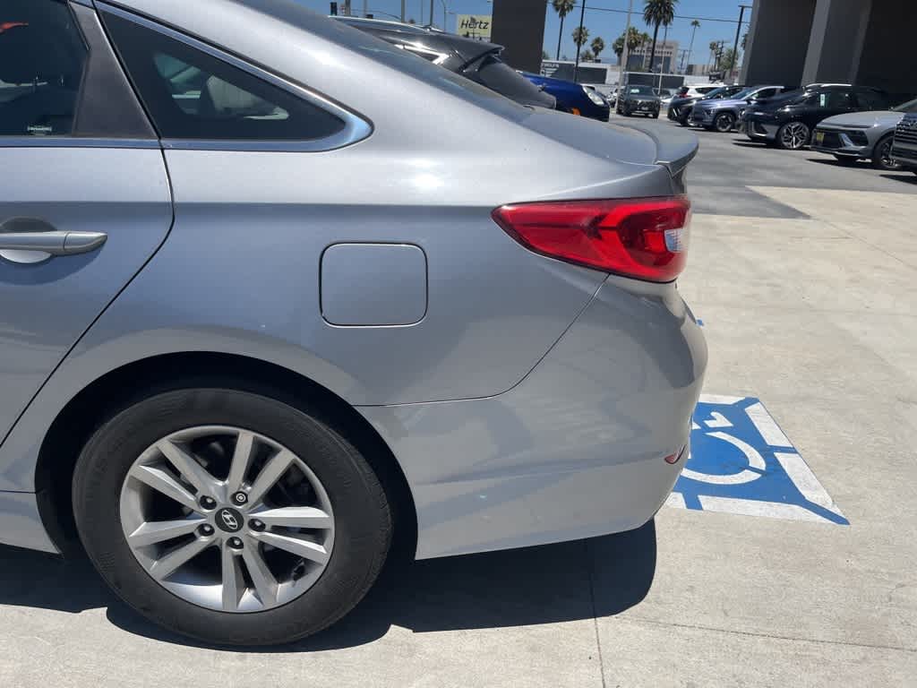 Thumbnail: 2016 Hyundai Sonata - 9