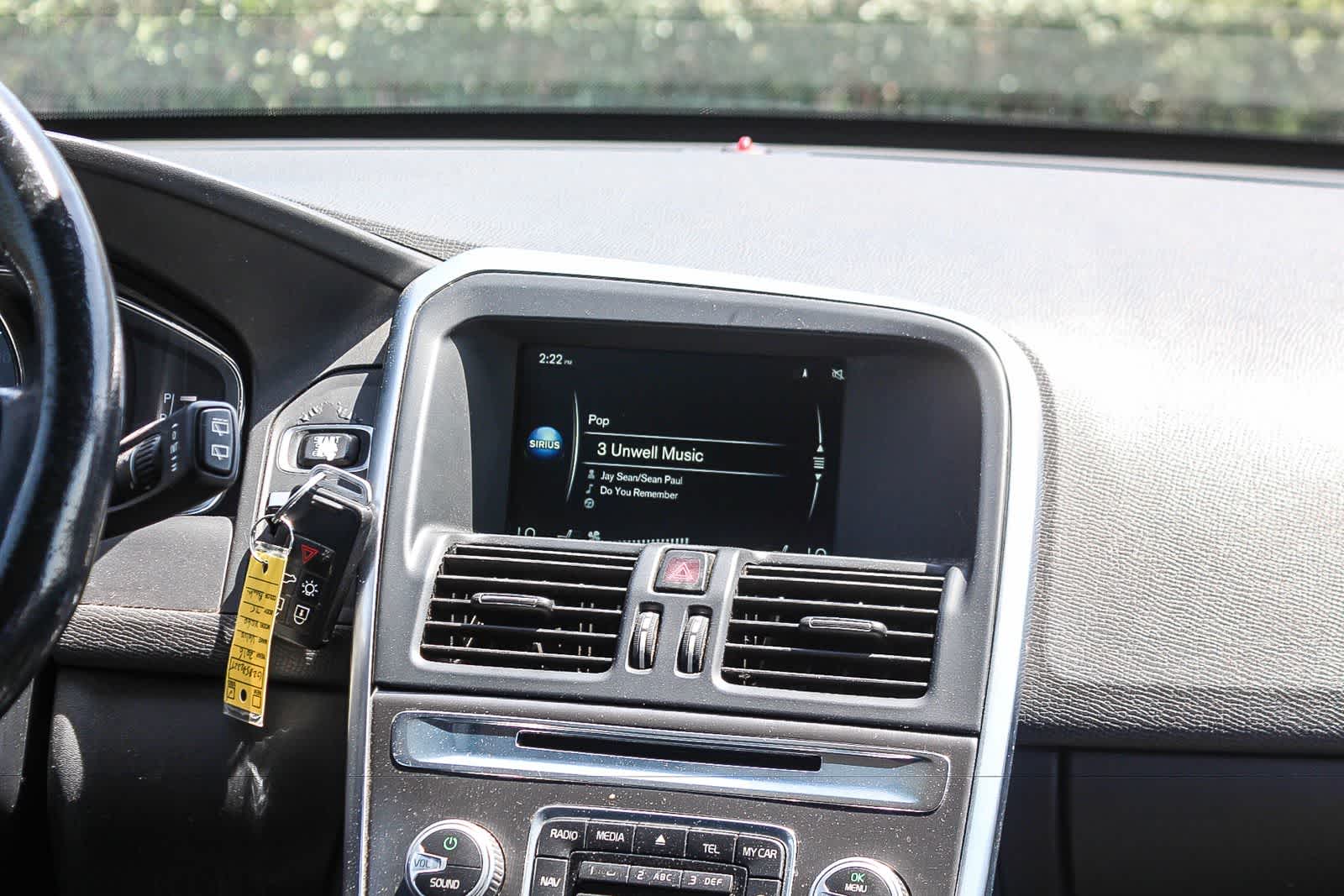 Thumbnail: 2016 Volvo XC60 - 17
