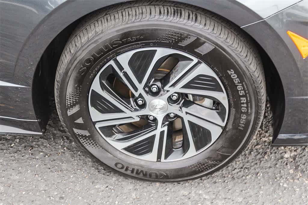 Thumbnail: 2023 Hyundai Sonata - 13