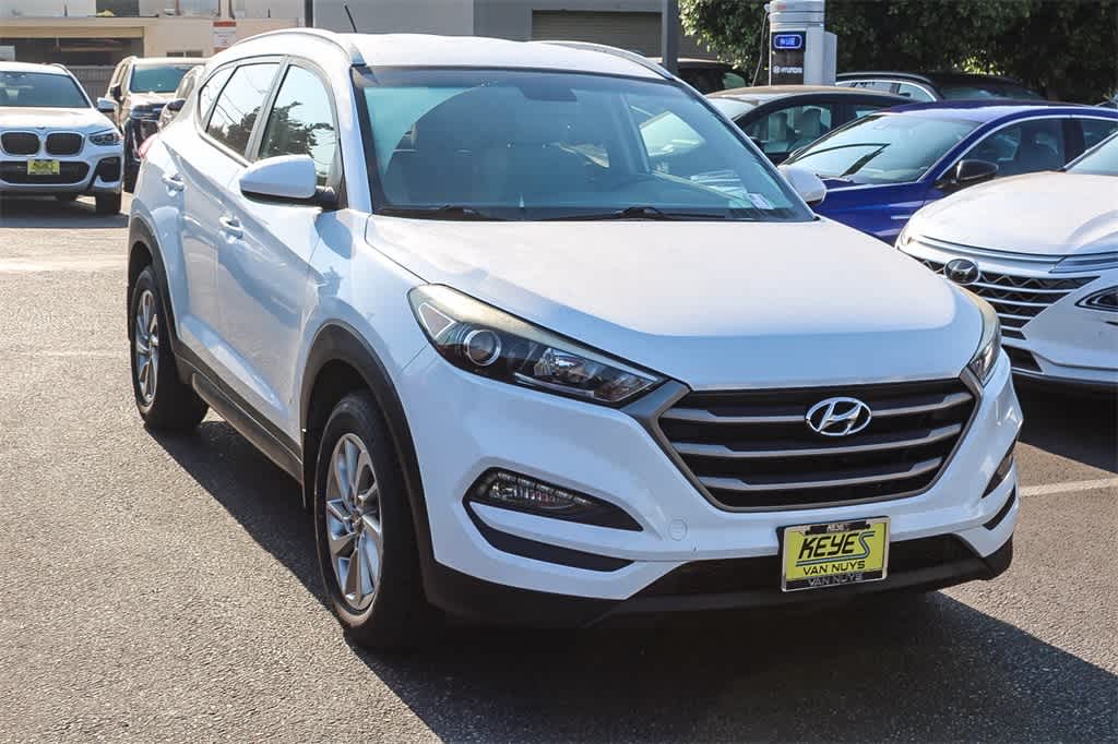 Thumbnail: 2016 Hyundai Tucson - 3