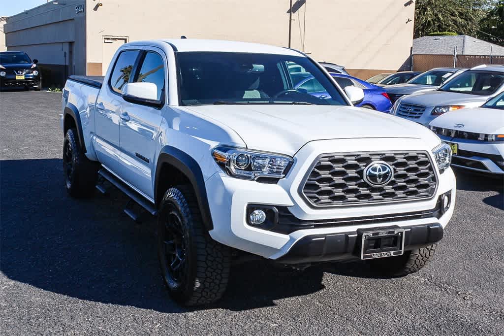 Thumbnail: 2021 Toyota Tacoma - 3
