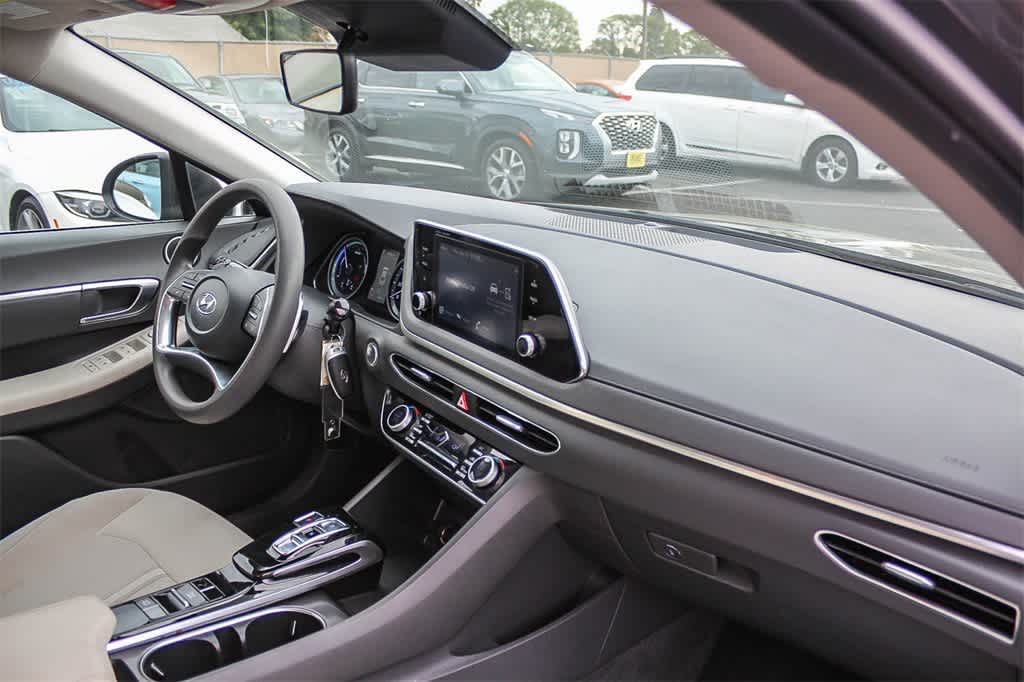 Thumbnail: 2023 Hyundai Sonata - 22