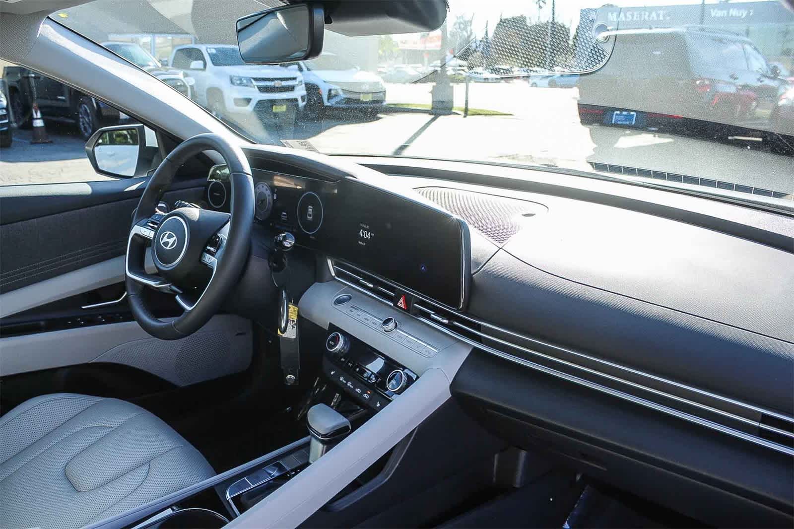 Thumbnail: 2025 Hyundai Elantra - 22