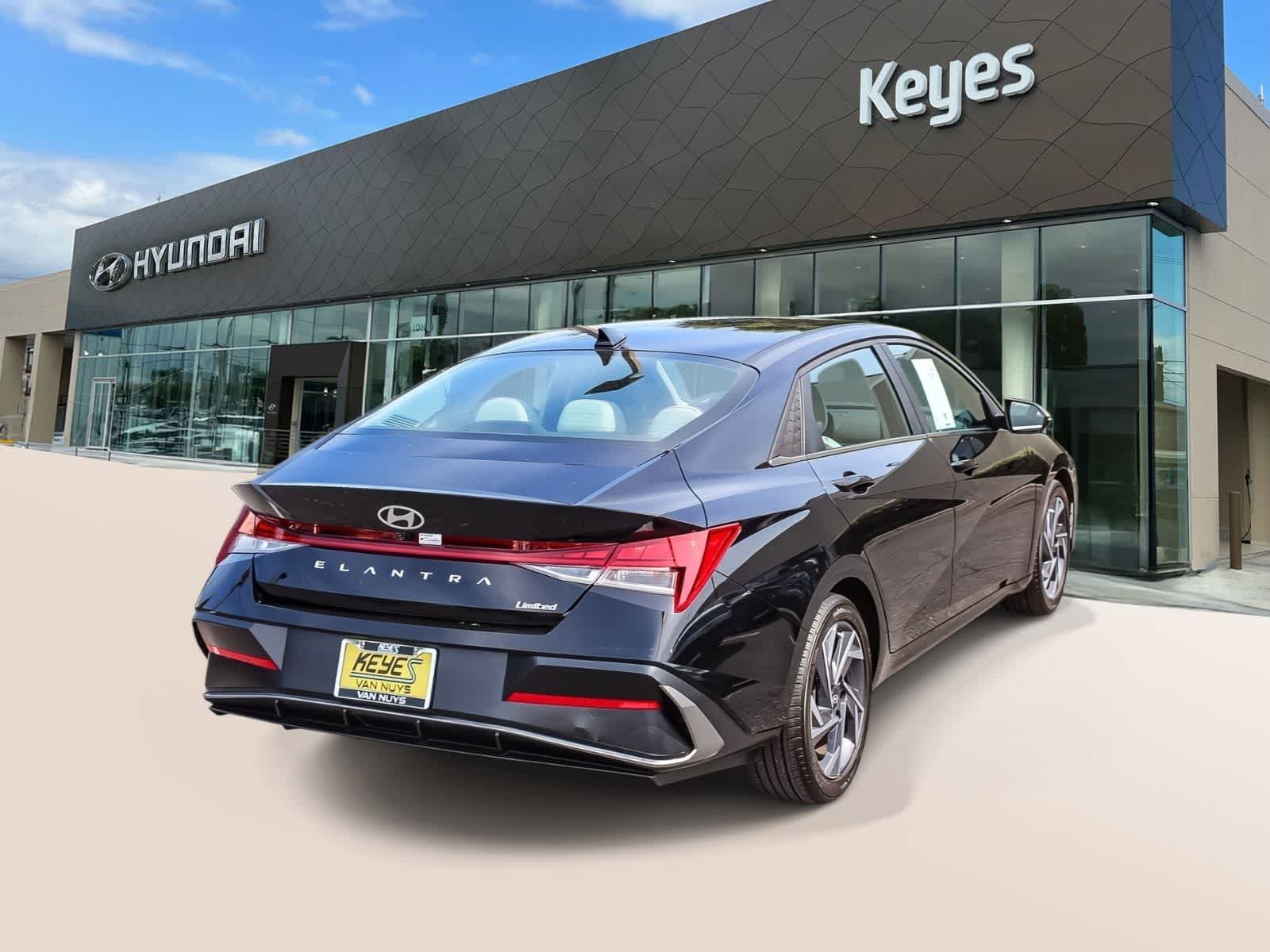 Thumbnail: 2025 Hyundai Elantra - 3