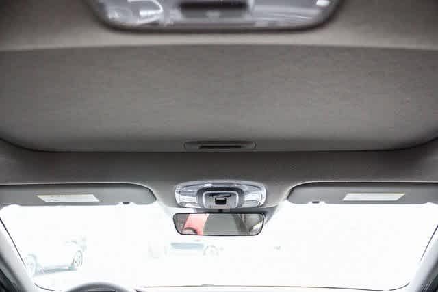 Thumbnail: 2025 Hyundai Elantra - 16